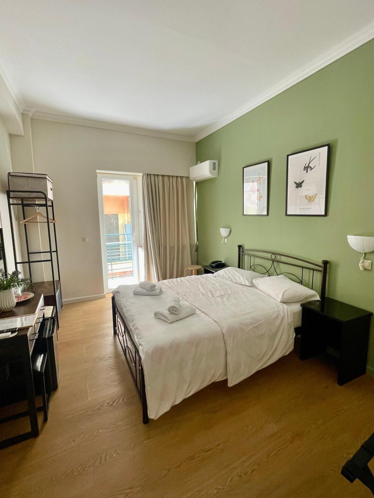 Grand Hotel Loutraki Bagian luar foto