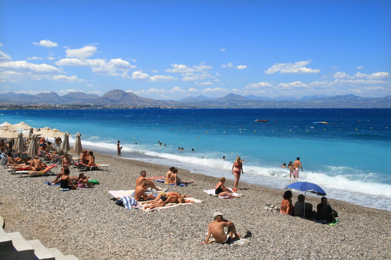 Grand Hotel Loutraki Bagian luar foto