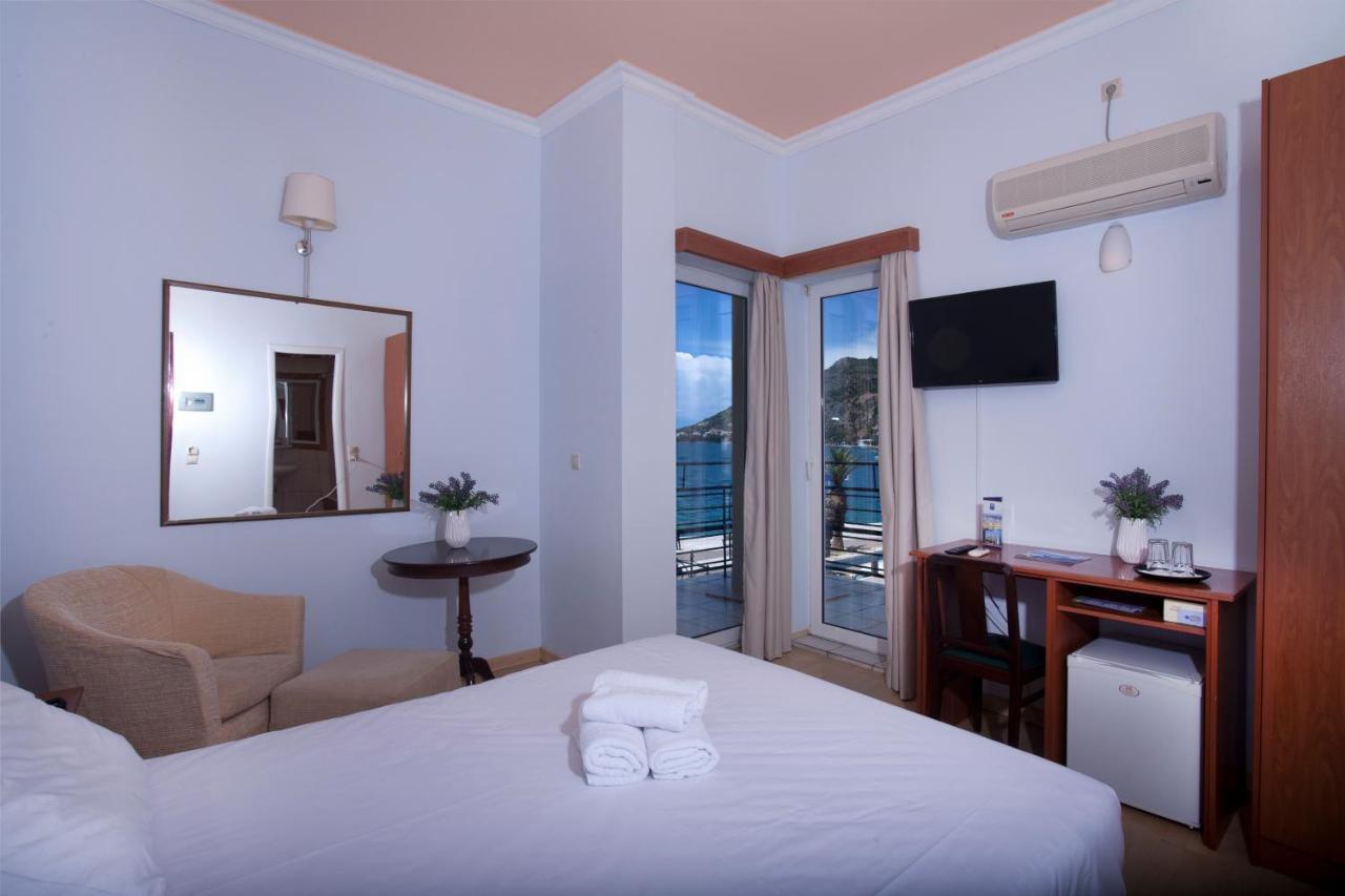 Grand Hotel Loutraki Bagian luar foto