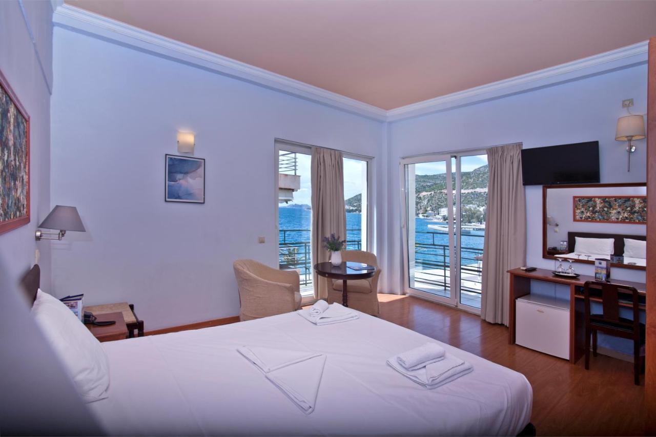 Grand Hotel Loutraki Bagian luar foto